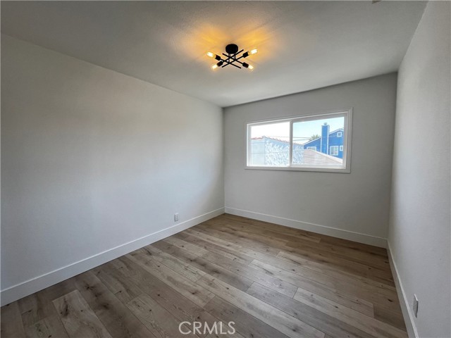 Image 9 of 10 For 989 2nd Street