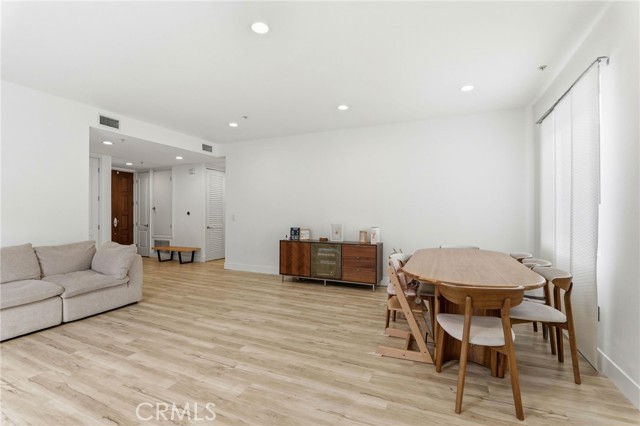 Detail Gallery Image 17 of 39 For 1023 Wilcox Ave, Los Angeles,  CA 90038 - 2 Beds | 2 Baths