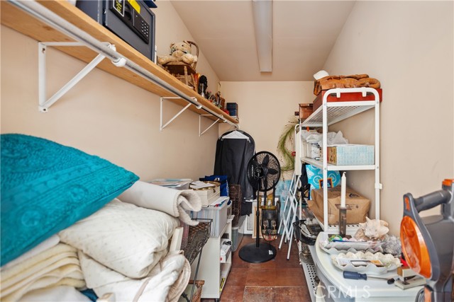 103 Yorktown, Newport Beach CA: https://media.crmls.org/medias/2946f7cc-532d-40c0-9f98-962239f48905.jpg