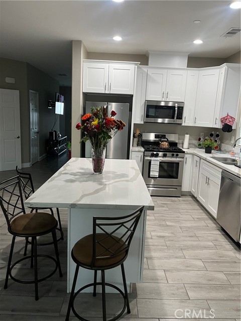 Detail Gallery Image 2 of 14 For 1597 W Mcwethy, Rialto,  CA 92376 - – Beds | – Baths