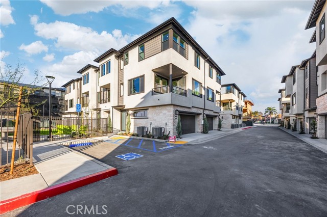 Detail Gallery Image 41 of 62 For 109 S Laxore St #306,  Anaheim,  CA 92804 - 2 Beds | 2/1 Baths