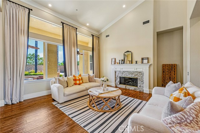 Detail Gallery Image 8 of 57 For 3931 Ashwood Circle, Corona,  CA 92881 - 4 Beds | 3/1 Baths