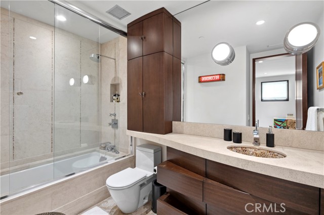 88 Emerald, Laguna Beach CA: https://media.crmls.org/medias/2948e0ca-9515-4d86-965e-8f910ba4d872.jpg