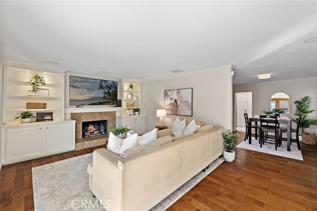 Detail Gallery Image 6 of 23 For 8292 Darsy, Huntington Beach,  CA 92647 - 4 Beds | 2/1 Baths