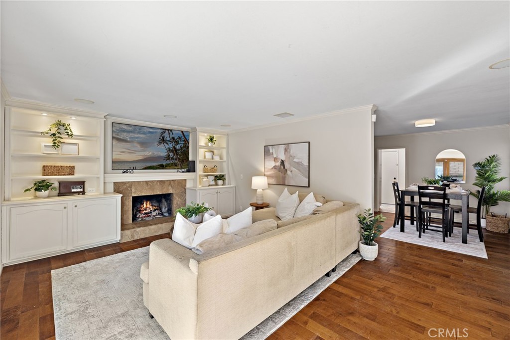 MLS #OC25247565 image #5