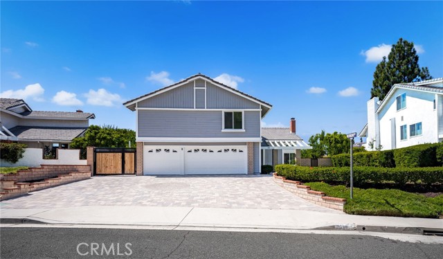 719 S Goldfinch Way, Anaheim Hills CA: https://media.crmls.org/medias/29490b7f-7355-4d59-801c-acbdac0b0e94.jpg