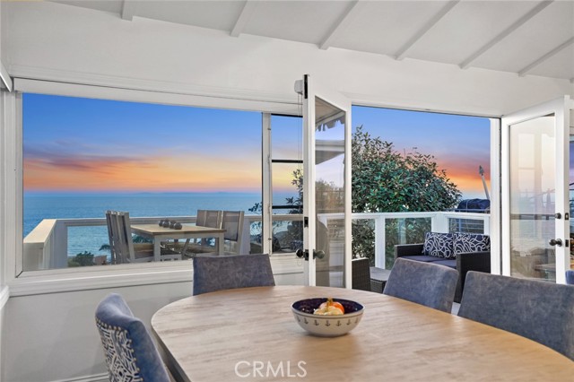 2915 Rounsevel, Laguna Beach CA: https://media.crmls.org/medias/294a053a-e7c4-4529-9e21-49d3c07188c6.jpg