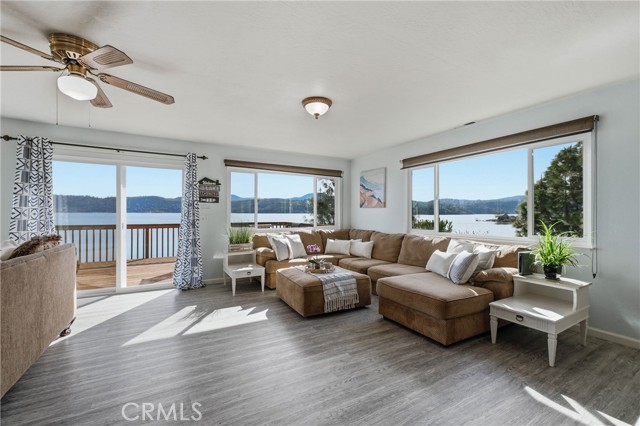 Detail Gallery Image 6 of 49 For 4045 Mesa, Clearlake,  CA 95422 - 3 Beds | 1/1 Baths