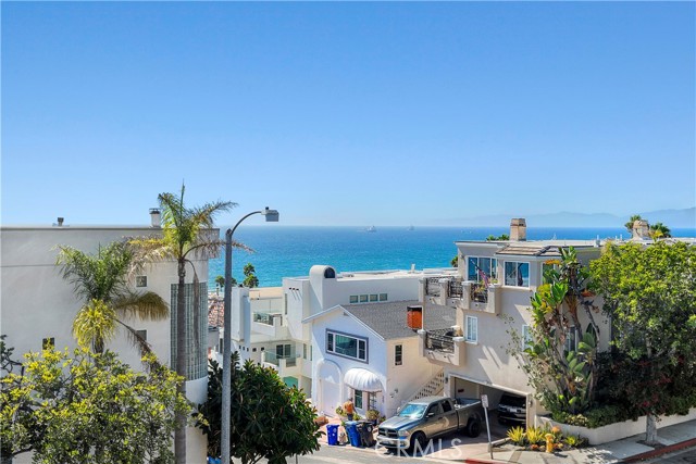 2716 Highland Avenue, Manhattan Beach, California 90266, 3 Bedrooms Bedrooms, ,2 BathroomsBathrooms,Residential,For Sale,Highland,SB25214267