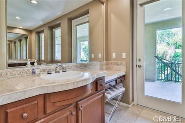 Detail Gallery Image 39 of 51 For 5710 Lyon Ct, Calabasas,  CA 91302 - 5 Beds | 5/1 Baths