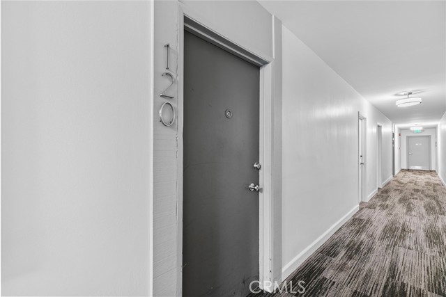 960 Larrabee Street, West Hollywood CA: https://media.crmls.org/medias/294c658e-cf35-48e2-acb0-7c55d48f0e38.jpg
