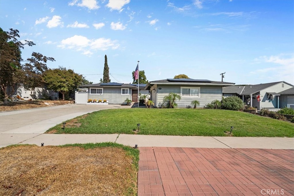 1370 N 3rd