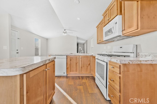 Detail Gallery Image 26 of 38 For 20843 Waalew Rd #B48,  Apple Valley,  CA 92307 - 3 Beds | 2 Baths