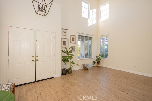 Detail Gallery Image 7 of 28 For 3682 Grovedale St, Corona,  CA 92881 - 5 Beds | 3 Baths