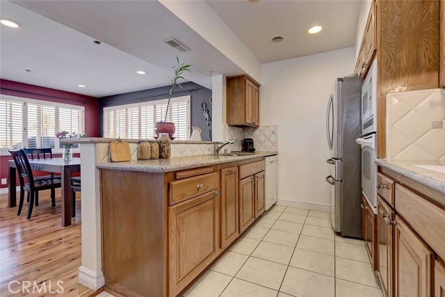 Kitchen conveniently next to formal dining room