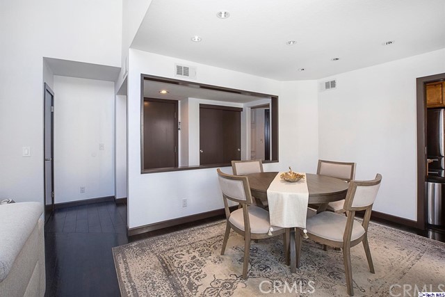 1 Bed Home for Sale in Sherman Oaks, California
