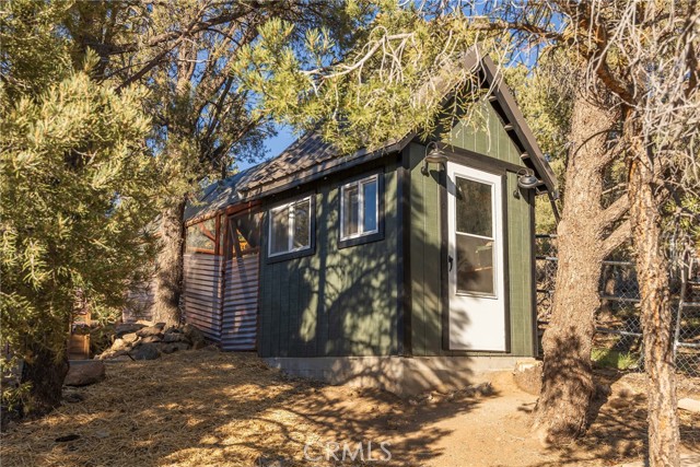 Detail Gallery Image 12 of 41 For 1841 Golden Rod Ave, Big Bear City,  CA 92314 - 4 Beds | 2/1 Baths