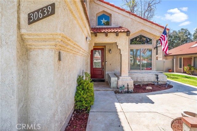 Detail Gallery Image 5 of 30 For 30639 3rd Ave, Redlands,  CA 92374 - 4 Beds | 2/1 Baths