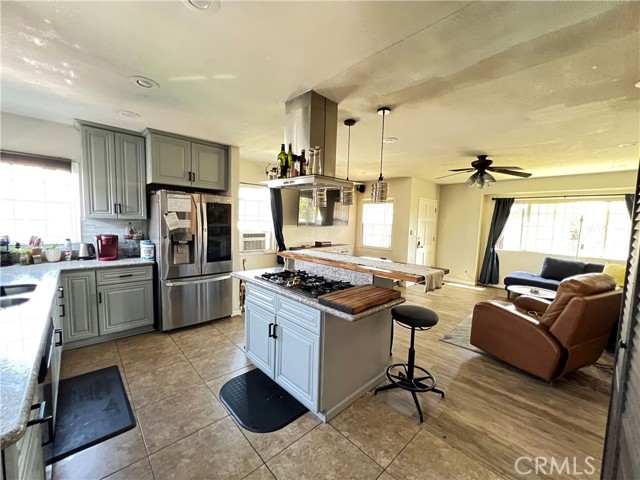 10709 Wheelock Circle, Whittier CA: https://media.crmls.org/medias/294ff6b6-4847-4739-9877-f90a5040915b.jpg