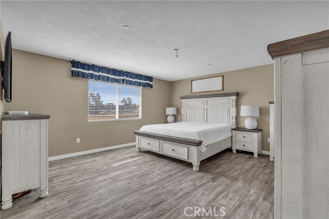 18177 Cherry St, Hesperia CA: https://media.crmls.org/medias/29501eac-594c-466e-9a22-f55c3f129951.jpg