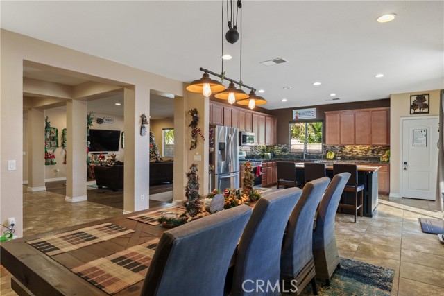 Detail Gallery Image 13 of 43 For 1449 Underhill Ct, Beaumont,  CA 92223 - 4 Beds | 3/1 Baths