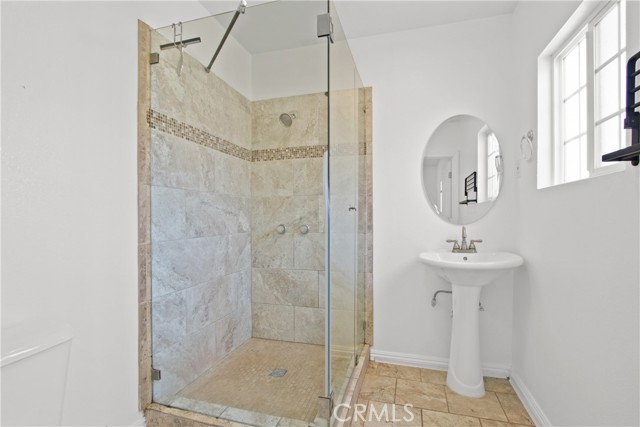 Detail Gallery Image 11 of 21 For 2563 W Carson St, Torrance,  CA 90503 - 3 Beds | 2 Baths