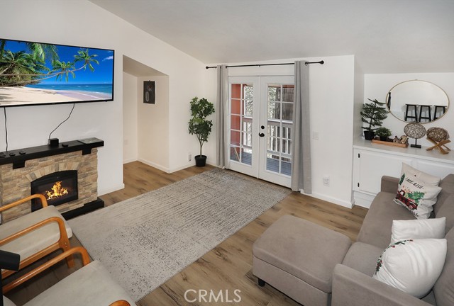 531 W Victoria Court, Lake Arrowhead CA: https://media.crmls.org/medias/2950f705-0e49-448d-b1d6-bbb7f9211cc6.jpg