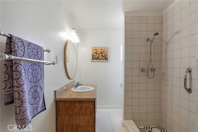 Detail Gallery Image 22 of 42 For 5817 Gary, Bakersfield,  CA 93307 - 3 Beds | 2 Baths