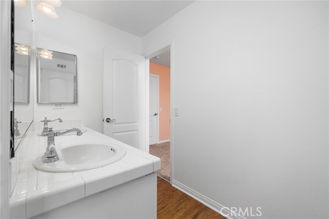 17530 Dry Run Court, Riverside CA: https://media.crmls.org/medias/2952354c-37bf-4b54-9401-1230ac1b50af.jpg