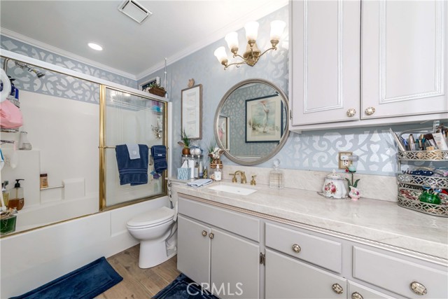 1st floor full bathroom