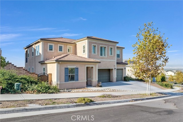 Detail Gallery Image 1 of 56 For 2437 Sierra Bella Dr, Corona,  CA 92882 - 5 Beds | 4/1 Baths