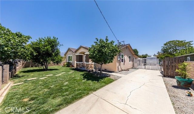 Detail Gallery Image 4 of 31 For 874 Chestnut Ave, Beaumont,  CA 92223 - 2 Beds | 1 Baths