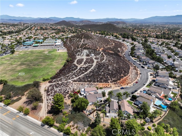 Detail Gallery Image 4 of 26 For 23825 Five Tribes Trl, Murrieta,  CA 92562 - 3 Beds | 2 Baths