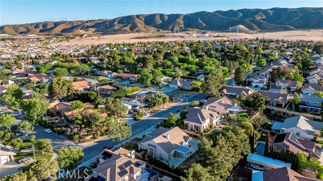 42153 Parkmont Drive, Lancaster CA: https://media.crmls.org/medias/29532912-a079-42cd-ae0e-6c1622470a2a.jpg