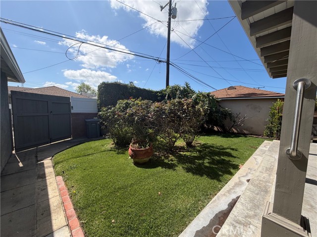 Detail Gallery Image 20 of 22 For 4114 Artesia Bld, Torrance,  CA 90504 - 3 Beds | 2 Baths