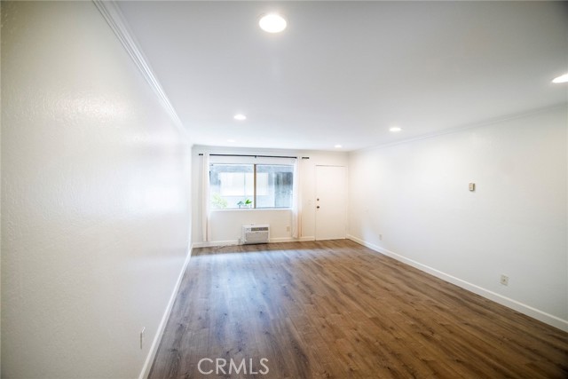 Detail Gallery Image 2 of 23 For 240 W Verdugo Ave #K,  Burbank,  CA 91502 - 2 Beds | 2 Baths