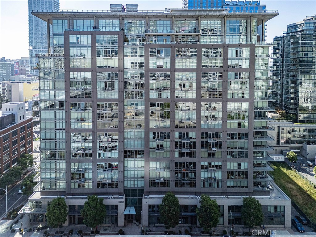 https://media.crmls.org/medias/2955c05b-ccc8-4670-a7d9-b8e4a62e5410.jpg?preset=X-Large
