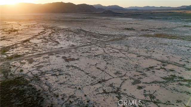Detail Gallery Image 7 of 11 For 732 Locust Ave, Lucerne Valley,  CA 92356 - – Beds | – Baths