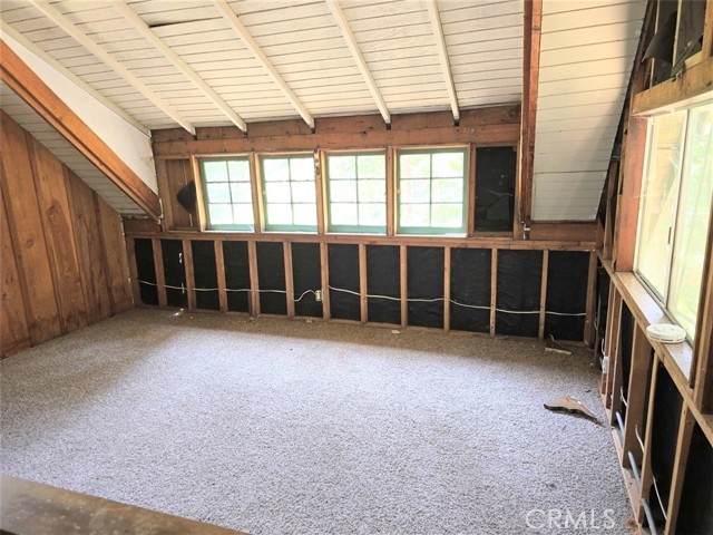 Detail Gallery Image 8 of 12 For 435 Blue Jay Canyon Rd, Blue Jay,  CA 92317 - 3 Beds | 1 Baths
