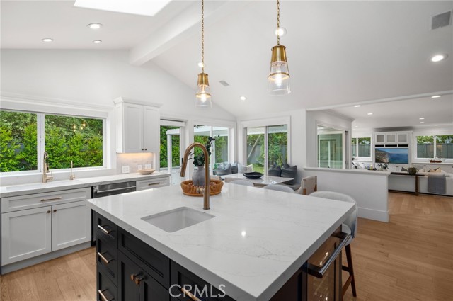 Detail Gallery Image 18 of 52 For 1969 Port Dunleigh Cir, Newport Beach,  CA 92660 - 5 Beds | 4 Baths
