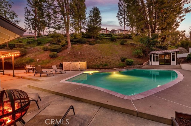 Detail Gallery Image 35 of 42 For 265 S Leandro St, Anaheim,  CA 92807 - 4 Beds | 2/1 Baths