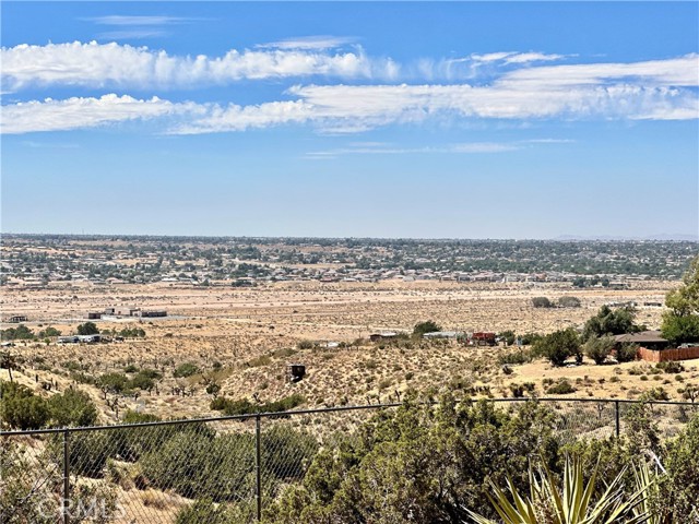 Detail Gallery Image 38 of 42 For 20120 Juniper Rd, Apple Valley,  CA 92308 - 4 Beds | 3 Baths