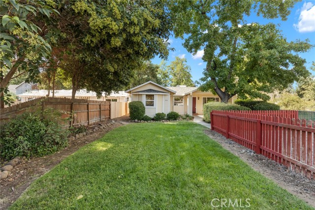 310 Henshaw Ave, Chico CA: https://media.crmls.org/medias/29580cb5-b003-4d26-83ea-21da88471d25.jpg