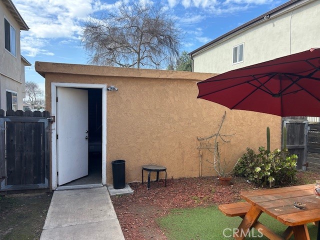 6165 Linden Avenue, Long Beach, California 90805, 5 Bedrooms Bedrooms, ,2 BathroomsBathrooms,Single Family Residence,For Sale,Linden,PW25038625