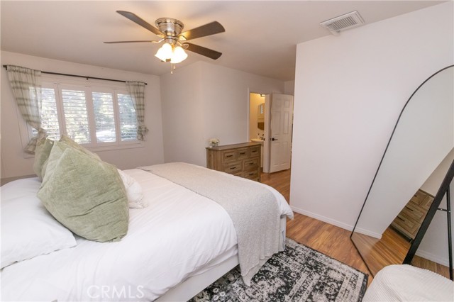 Detail Gallery Image 20 of 54 For 31805 Luring Pines Dr, Running Springs,  CA 92382 - 3 Beds | 3 Baths