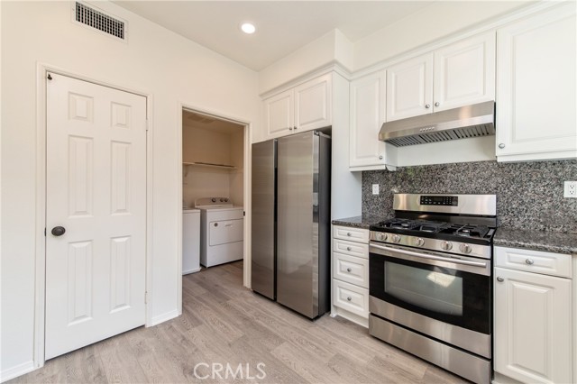 357 Flyers Lane, Tustin CA: https://media.crmls.org/medias/2959d860-721b-4890-aeb5-9ee9c2657205.jpg