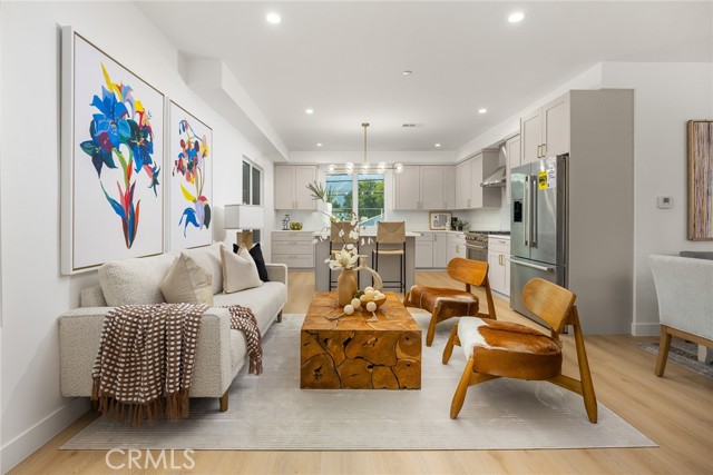 Detail Gallery Image 7 of 30 For 905 Sunset Bld #B,  Arcadia,  CA 91007 - 4 Beds | 3 Baths