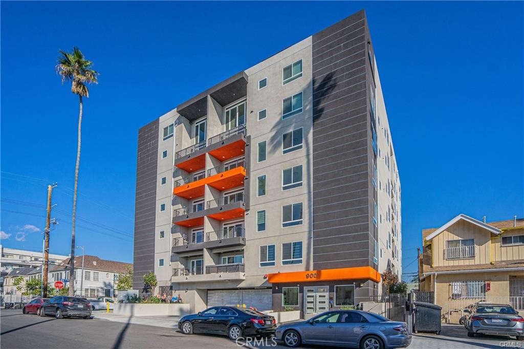 900 S Kenmore Avenue #306