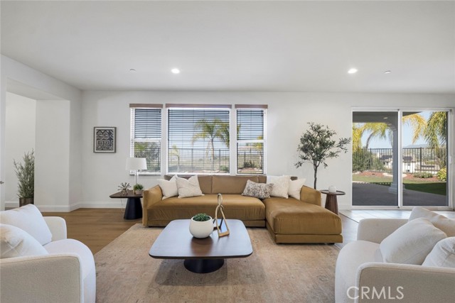 Detail Gallery Image 18 of 70 For 10641 Lost Trail Ave, Shadow Hills,  CA 91040 - 4 Beds | 3/1 Baths