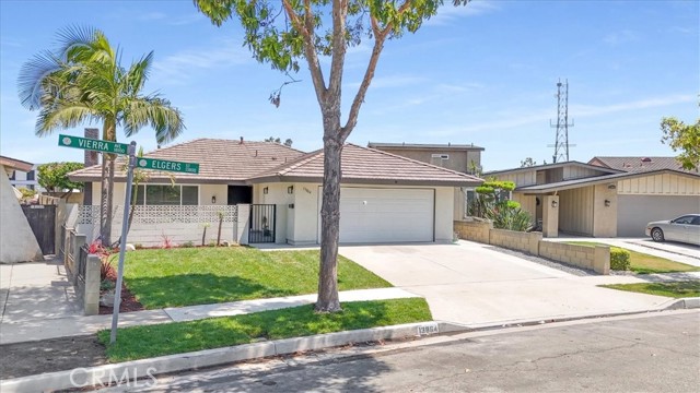 Detail Gallery Image 3 of 55 For 13864 Elgers St, Cerritos,  CA 90703 - 3 Beds | 2 Baths